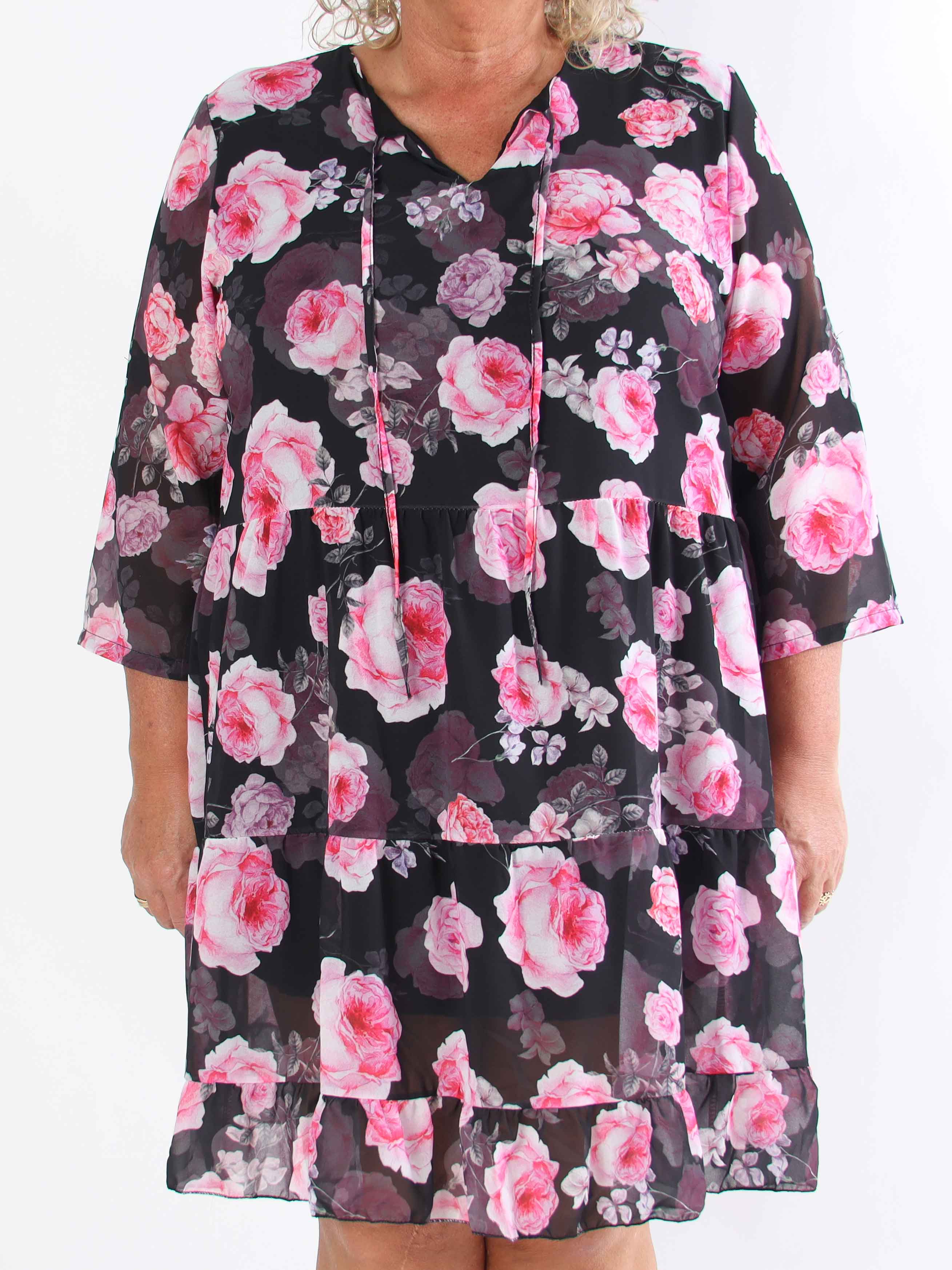 Stella - Blommig chiffongklänning med underkjol i viskos